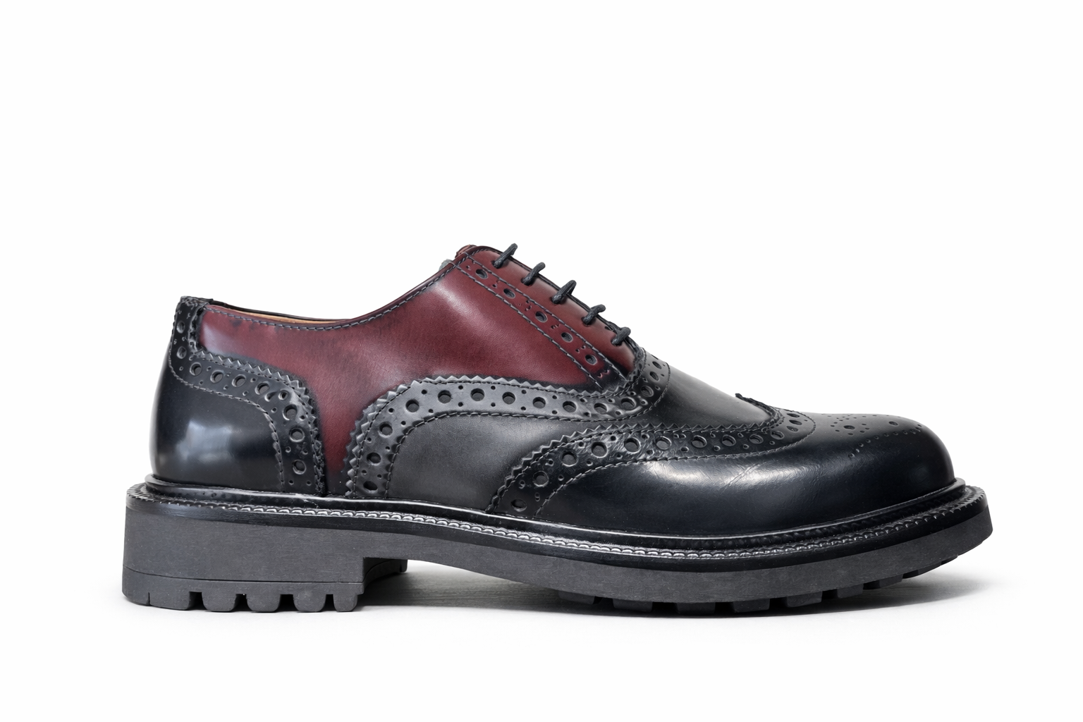 Derby Brogue Tricromia